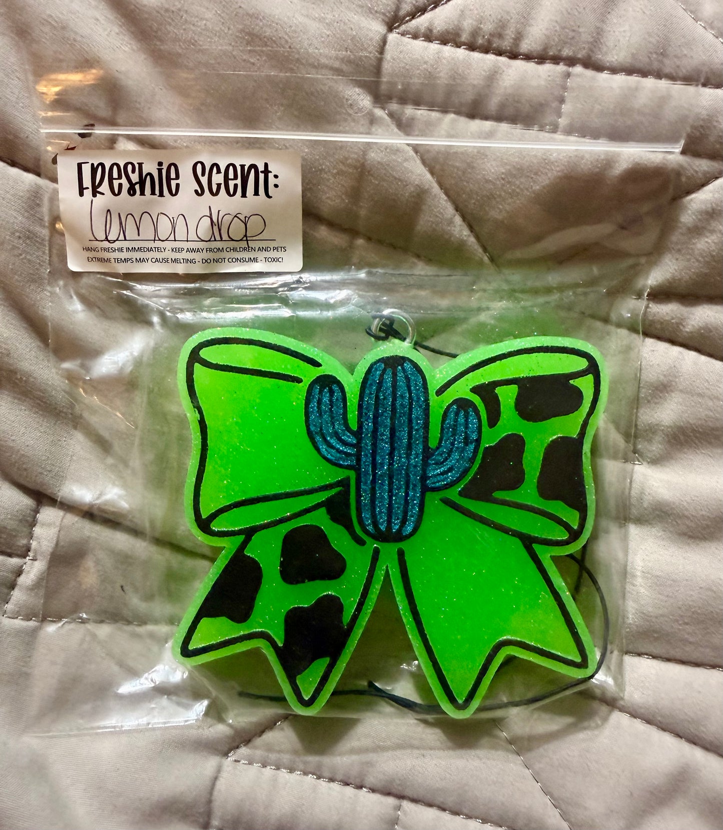 Cowprint Bow Freshie