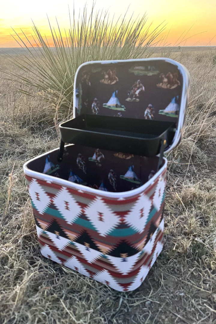 WILD PLAINS MAKEUP BOX