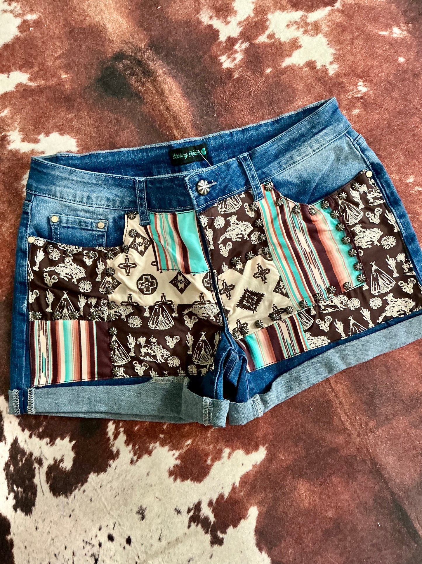 PATCHED UP SHORTS - WESTERN