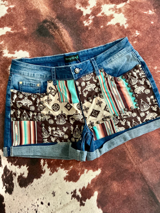 PATCHED UP SHORTS - WESTERN